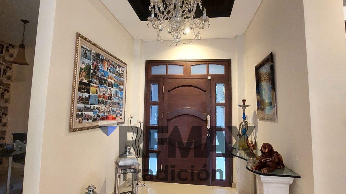 Foto de Venta Casa Premium 4 Dormitorios. Resistencia, imagen 3