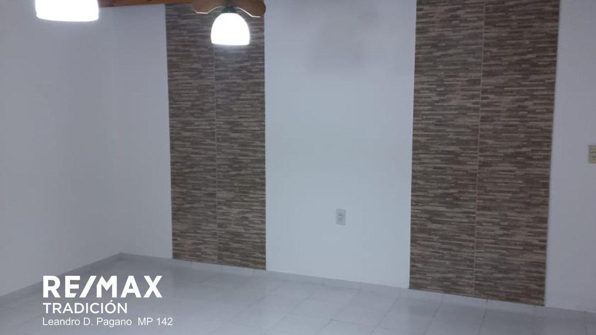 Foto de CASA EN VENTA CON PARRILLA Y PILETA, imagen 1