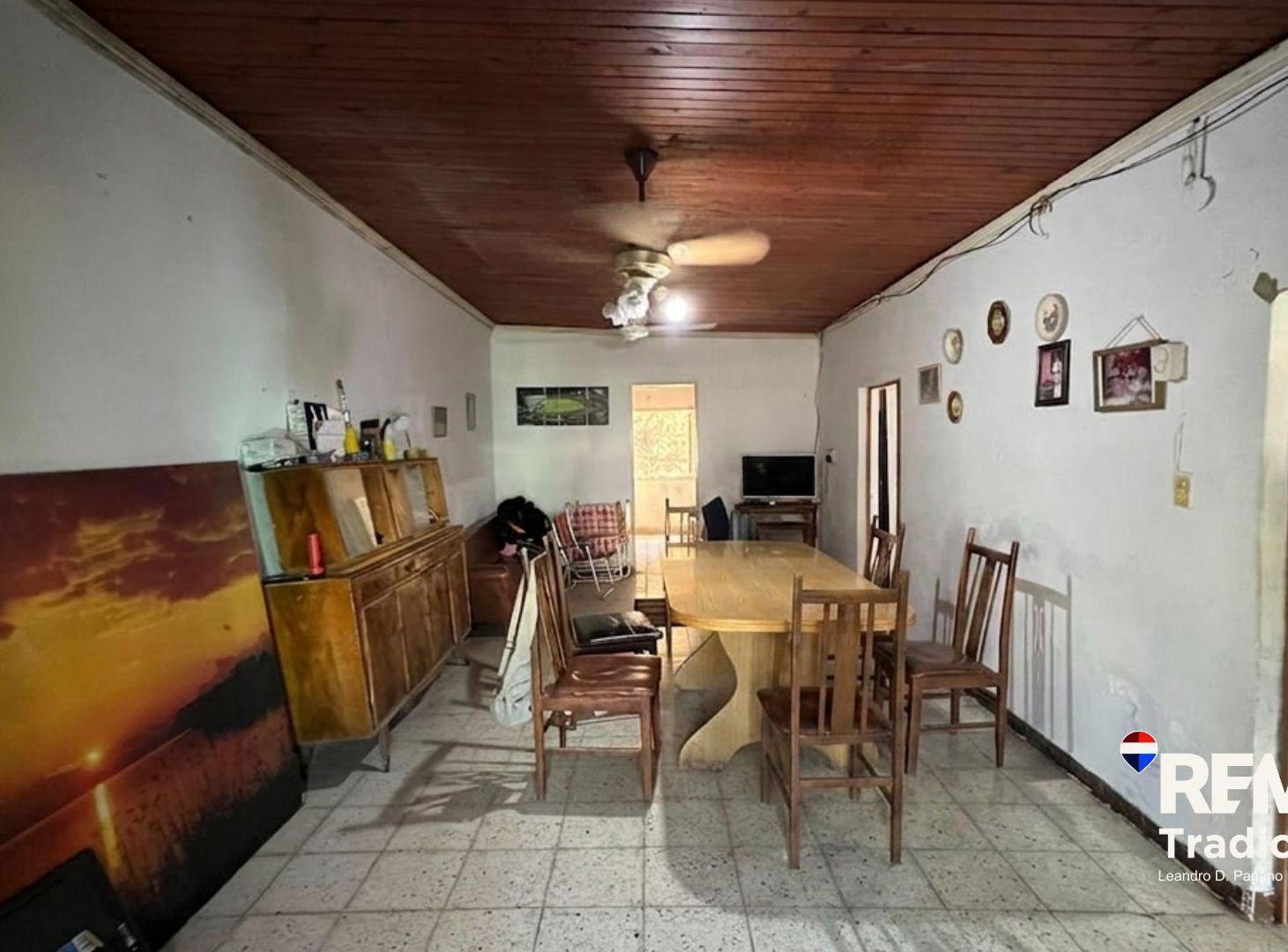 Foto de CASA EN VENTA - 2 DORMITORIOS - ZONA UNNE, imagen 1