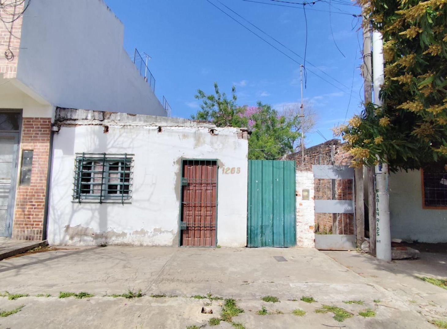 Foto de Venta de Terreno con construcción sobre avenida.-, imagen 1