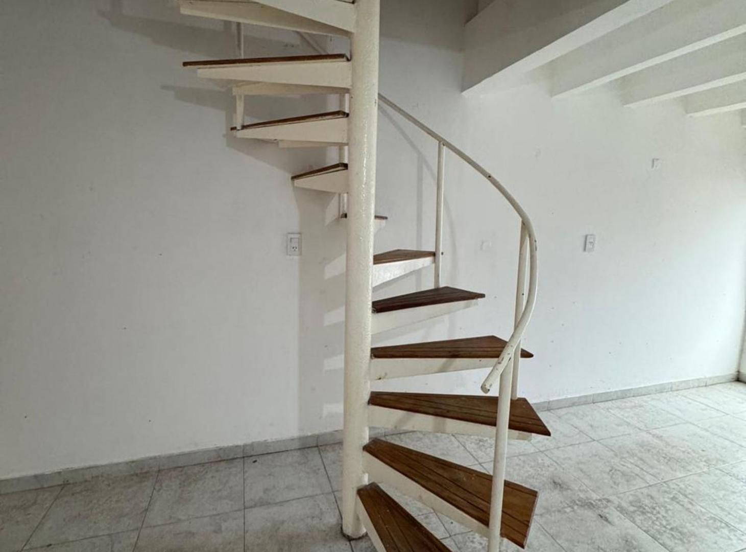 Foto de Venta Departamento dúplex 2 dormitorios Illia 373, imagen 5