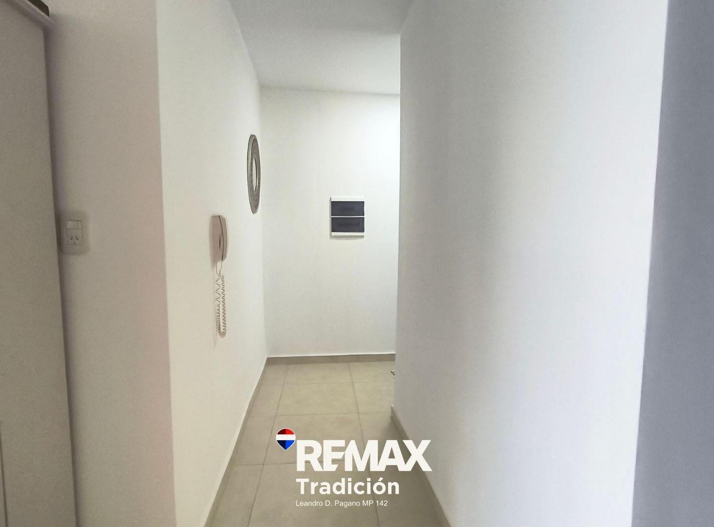 Foto de Dpto Venta 2 dorm c/ cochera Microcentro, imagen 2