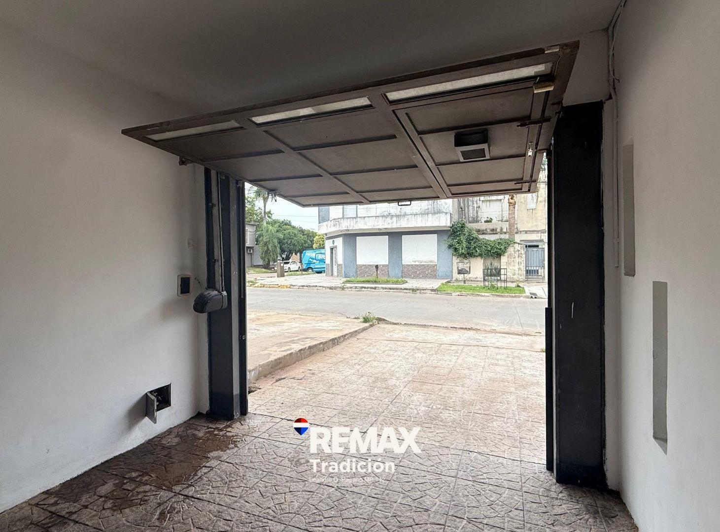 Foto de Casa 6 Amb. En Venta excelente ubicación c/Local, imagen 2