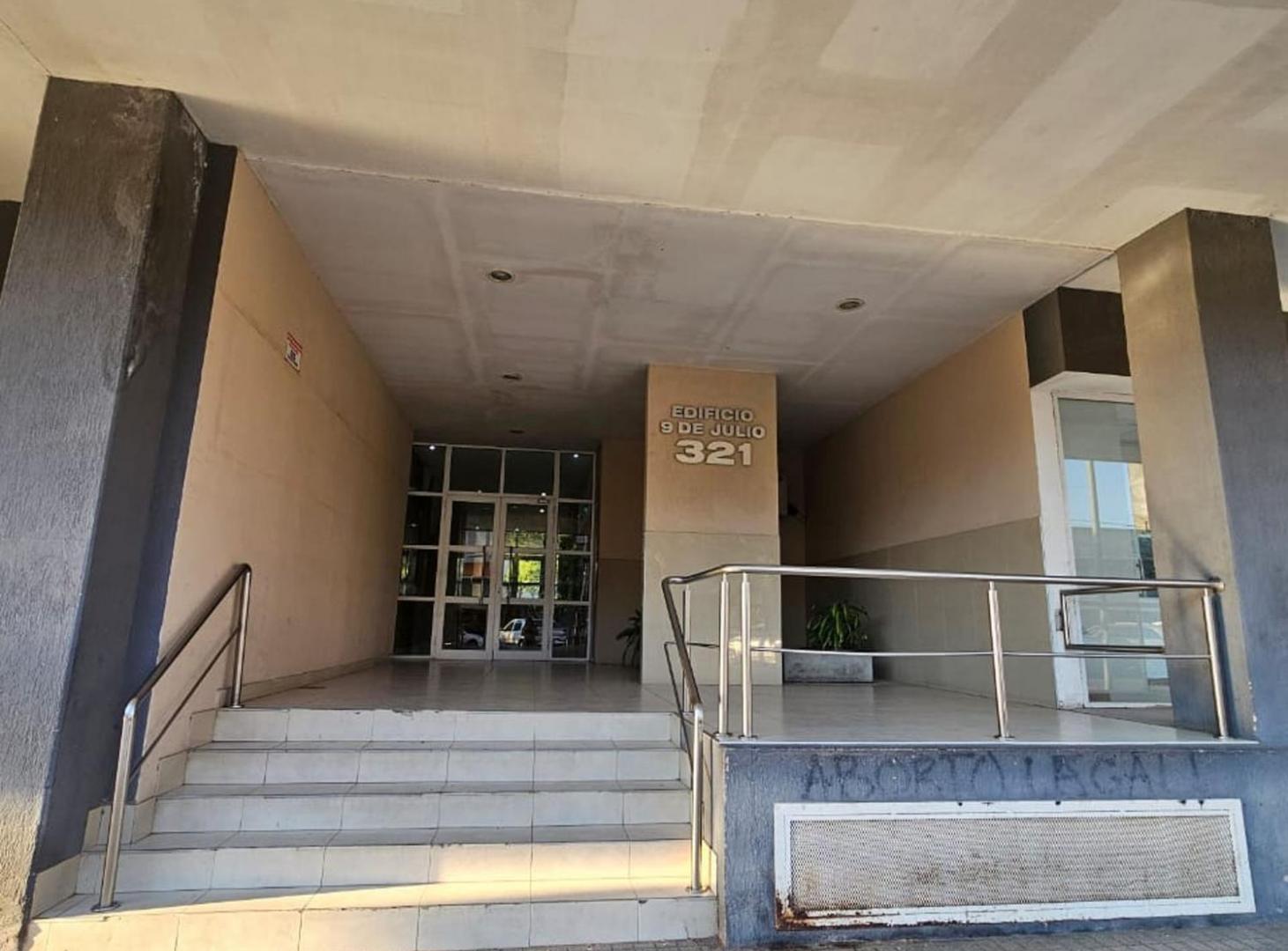 Foto de DTO 1 DORMITORIO EN PLENO CENTRO DE RESISTENCIA, imagen 2