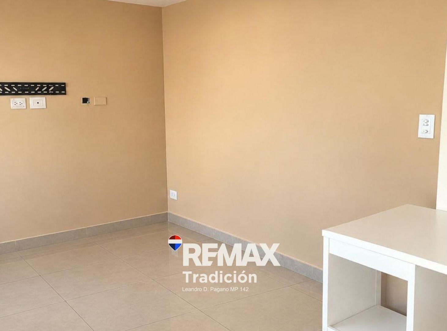 Foto de VENTA DEPARTAMENTO REMODELADO-MACROCENTRO COCHERA, imagen 3
