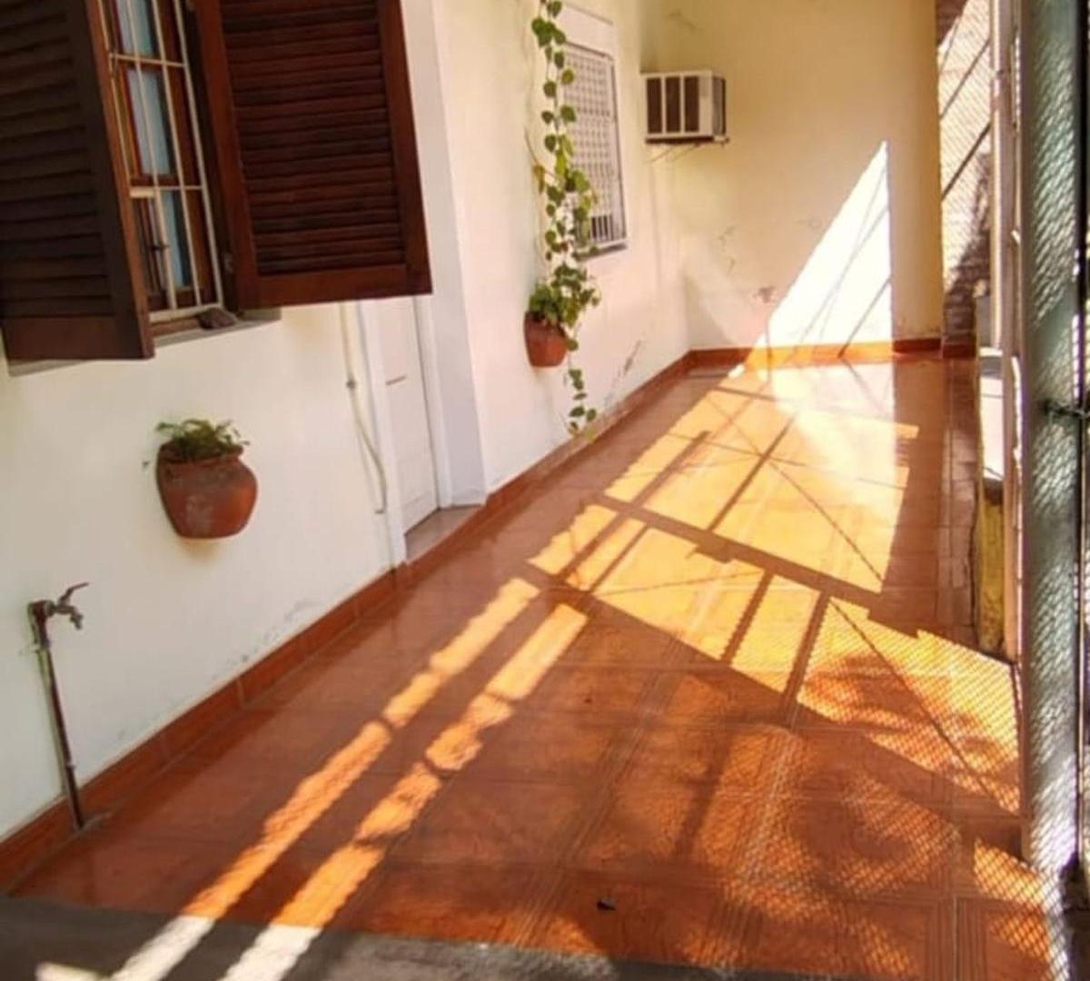 Foto de AMPLIA CASA EN FRAY CAPELLI 1477 - Resistencia, imagen 1