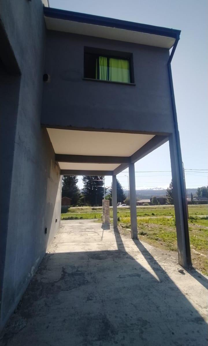 Local Comercial + 2 Deptos: 3
