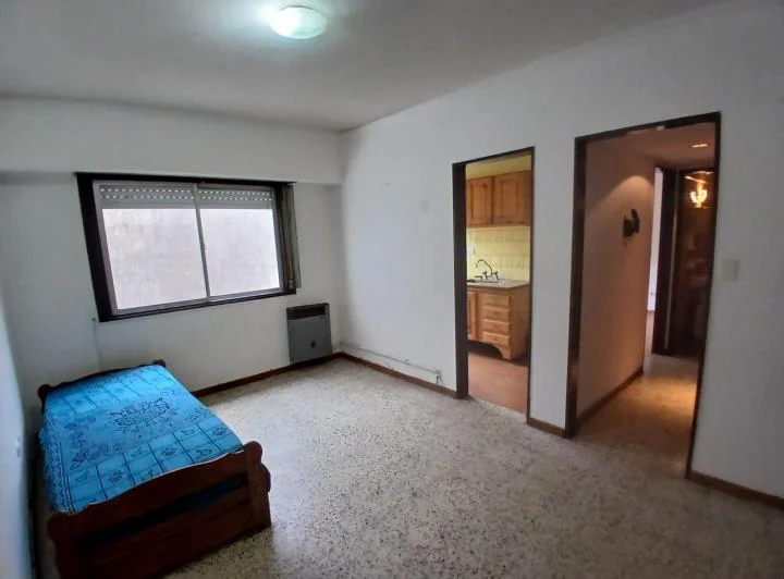 DUEÑO ALQUILA-  EXCELENTE DEPARTAMENTO 3