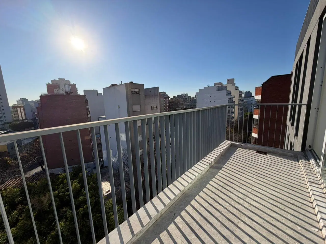 VENTA VILLA DEL PARQUE DISEÑO UNICO 3 AMBIENTES LUMINOSO CON SUM   COCHERA OPCIONAL 3