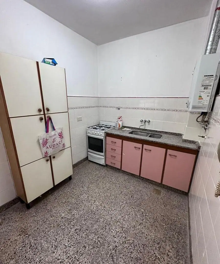 OPORTUNIDAD VENTA 2 AMBIENTES CON PATIO EN MONTE CASTRO LISTO PARA MUDARTE 4