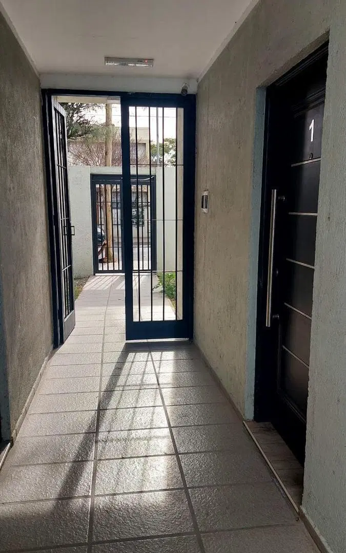 Duplex en Complejo - 3d + cochera + patio Alto Alberdi 1