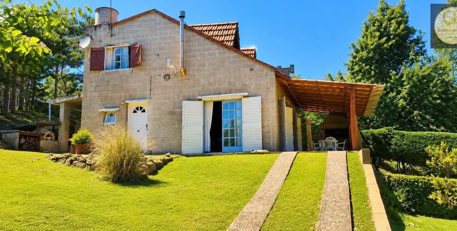 Venta Chalet , pileta y jardín arbolado — Villa Ciudad de América, Córdoba 5