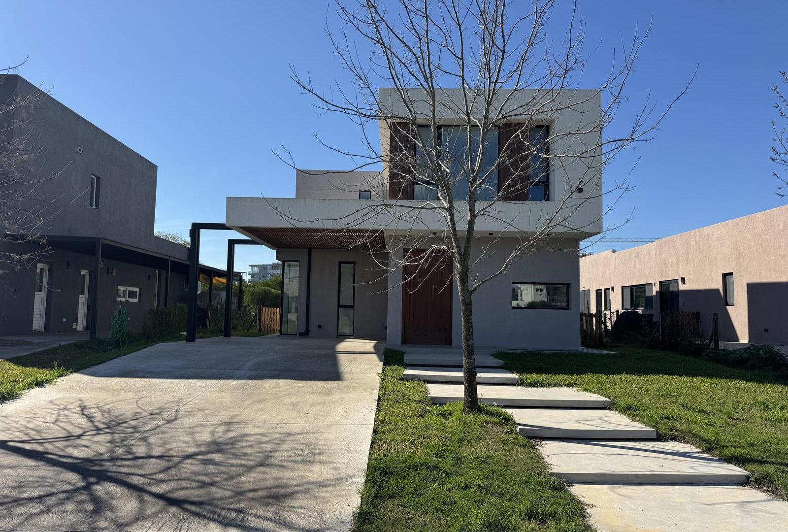 Casa en Venta Estrenar en Puertos - Araucarias