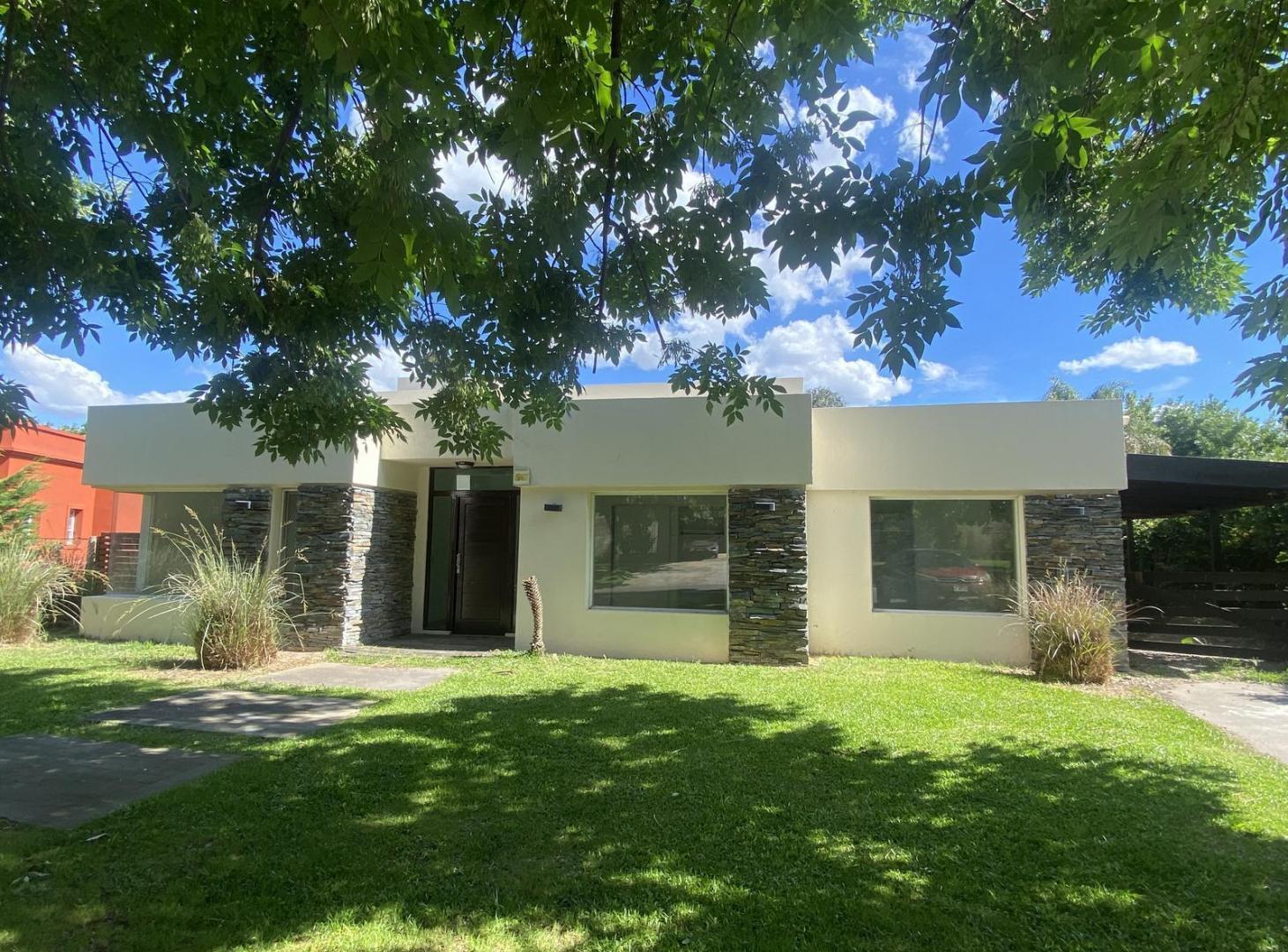 Casa Venta Barrio Haras Santa María Escobar