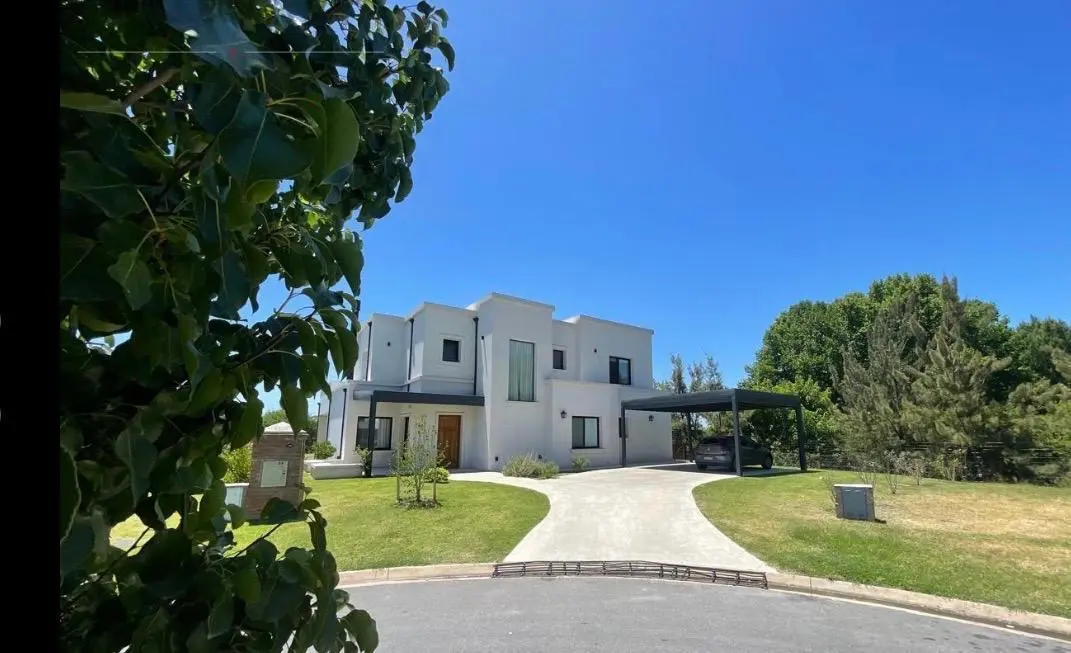 Casa en alquiler amoblada 4