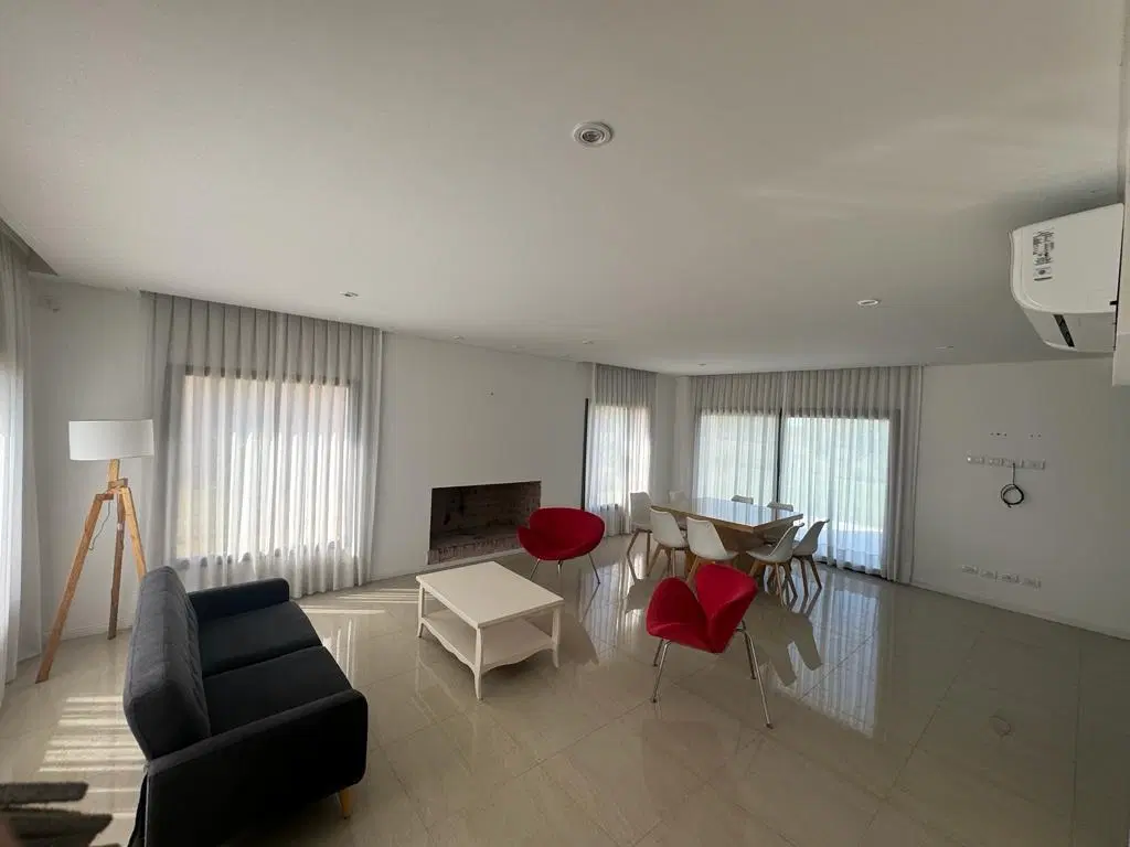 Hermosa Casa en  alquiler y en venta. 2