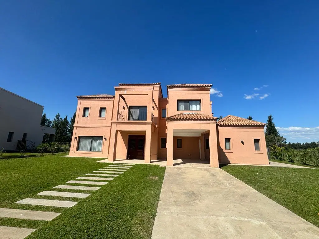 Hermosa Casa en  alquiler y en venta. 5