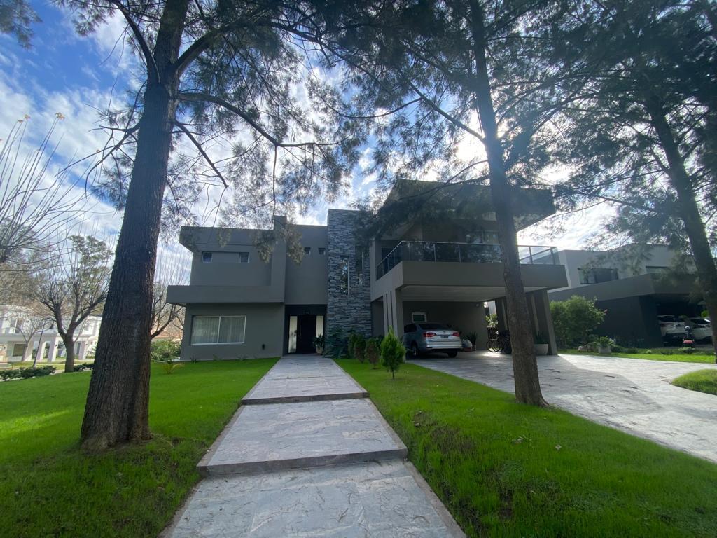 Hermosa Casa en La Reserva Cardales
