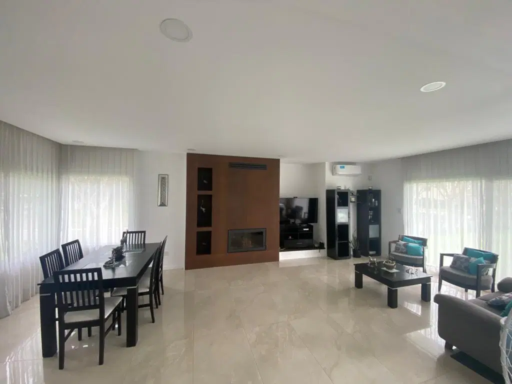 Hermosa Casa en La Reserva Cardales 4