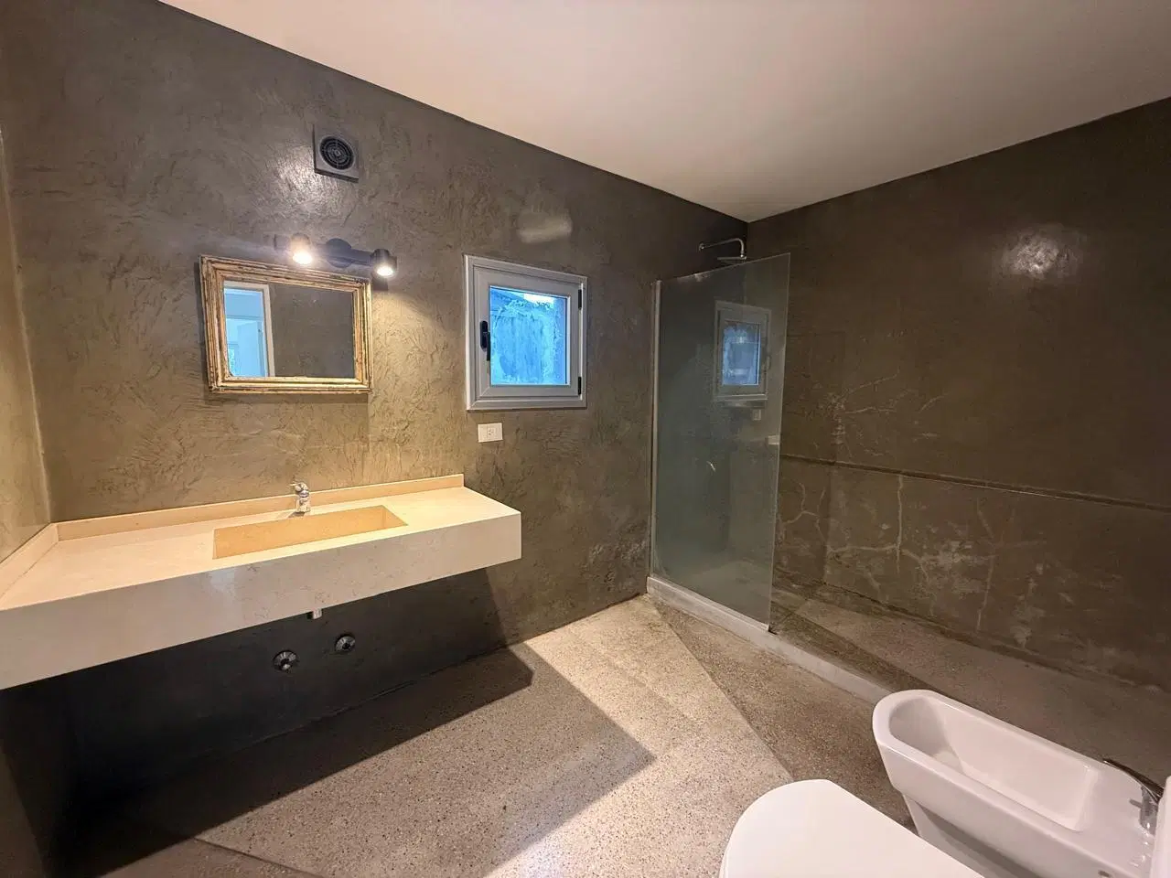 Casa en venta y alquiler en san matias 1