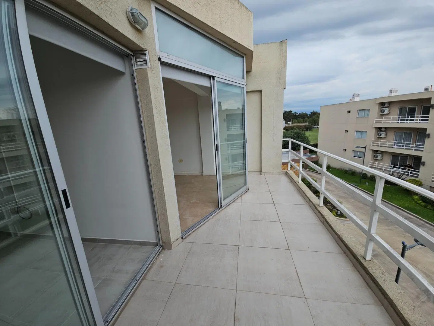 Departamento en Venta El Reparo Pilar Condominio 5