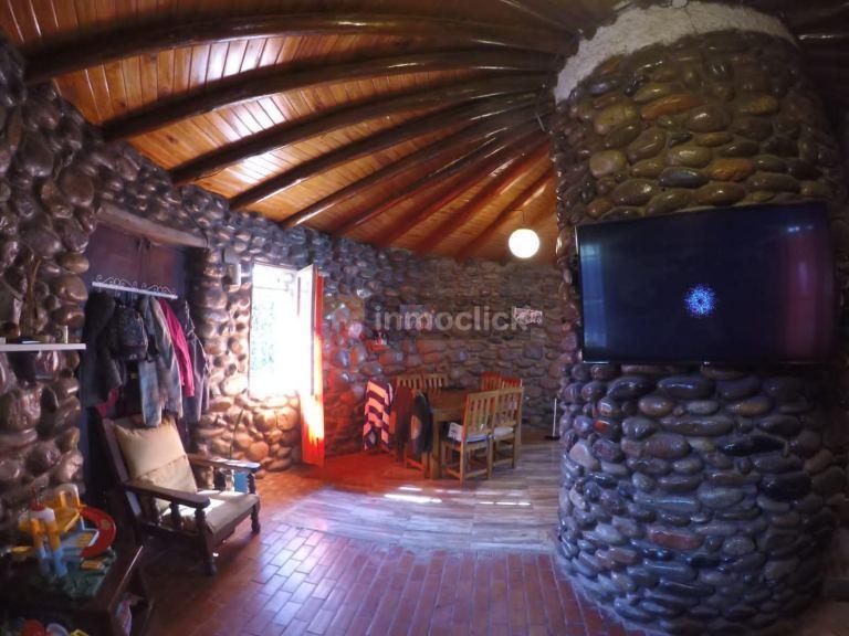 B° Santa Elena - Calle Cerro Tupungato - Vistalba - Lujan de Cuyo – Mza. 4