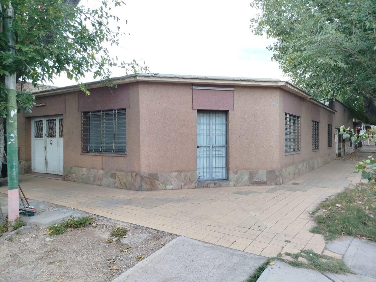 SE VENDE CASA EXCELENTE UBICACION LAVALLE Y OLASCOAGA , SAN JOSE , GUAYMALLEN , MENDOZA