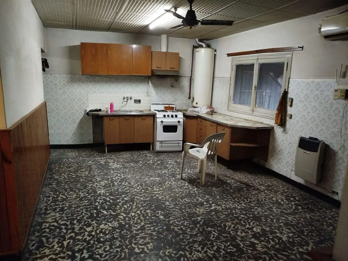 SE VENDE CASA EXCELENTE UBICACION LAVALLE Y OLASCOAGA , SAN JOSE , GUAYMALLEN , MENDOZA 4