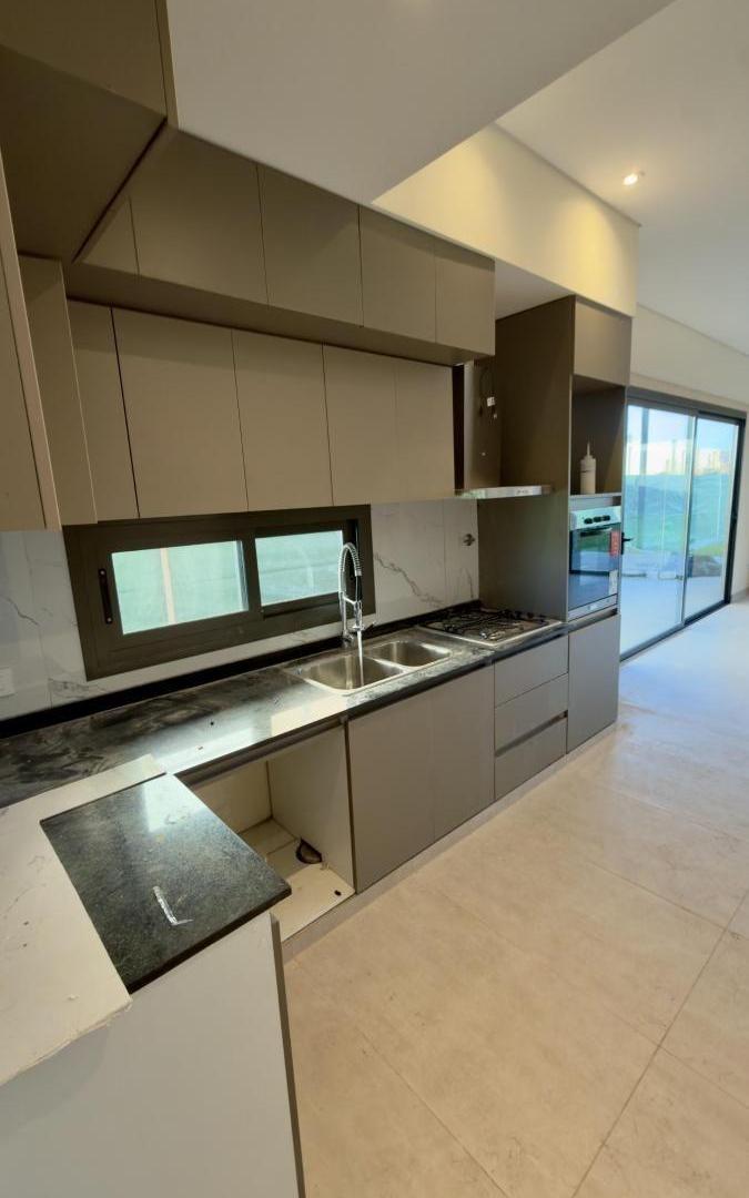 Foto de SE ALQUILA CASA A ESTRENAR B° PRIVADO GRAN BOEDO, imagen 4