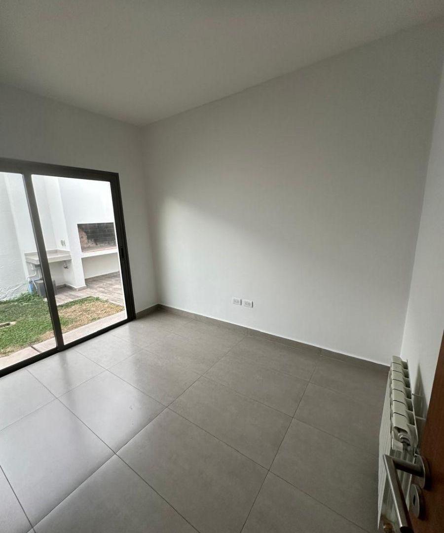 Foto de SE ALQUILA HERMOSA CASA EN B° PRIVADO RINCON DE DRUMMOND , LUJAN DE CUYO, imagen 3