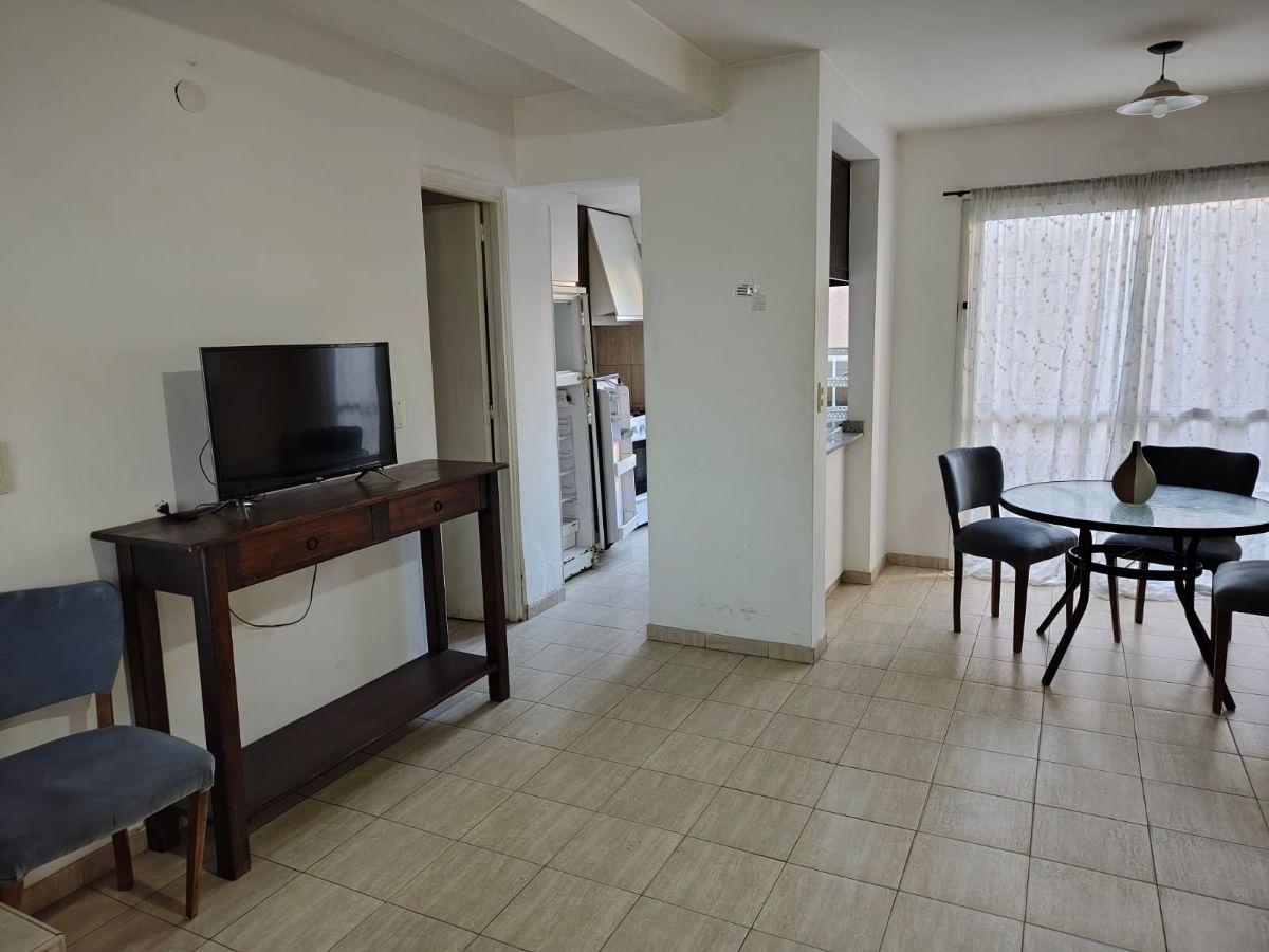 Foto de SE VENDE HERMOSO DEPARTAMENTO DE 3 Y 2 DORMITORIOS UBIVADOS EN PLENO, imagen 2