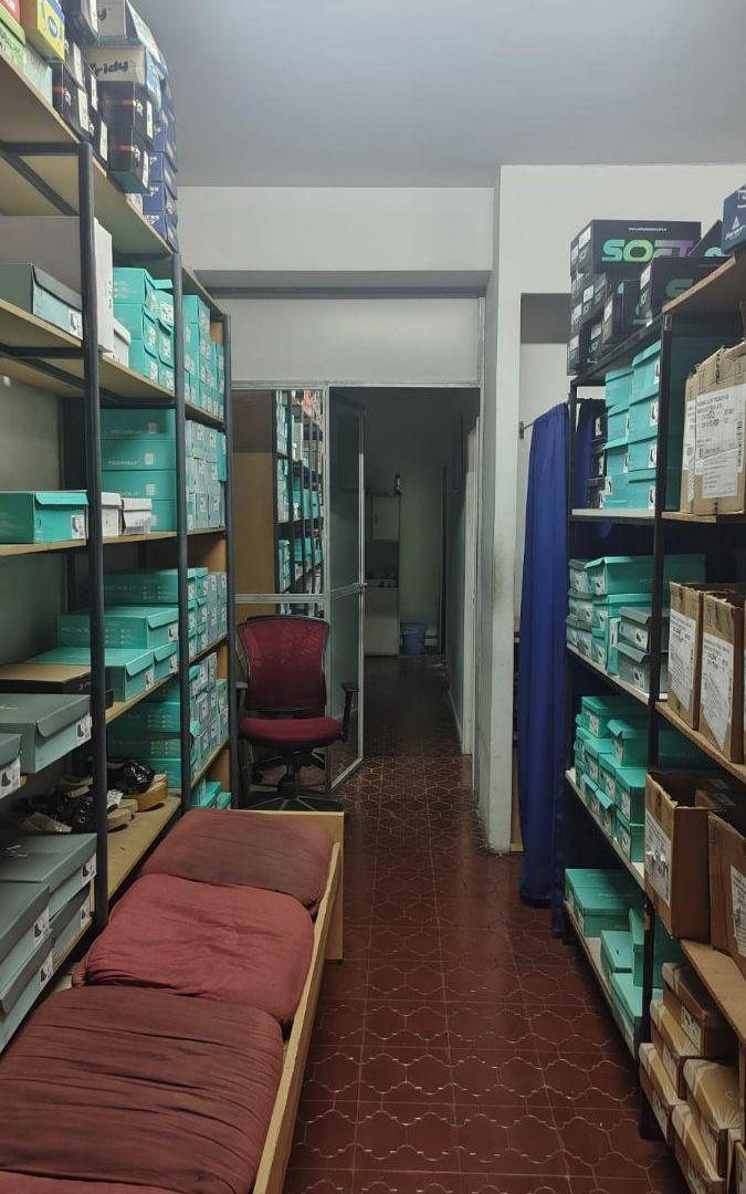Foto de SE ALQUILA LOCAL COMERCIAL EN RIVADAVIA Y LAS HERAS GODOY CRUZ, imagen 5