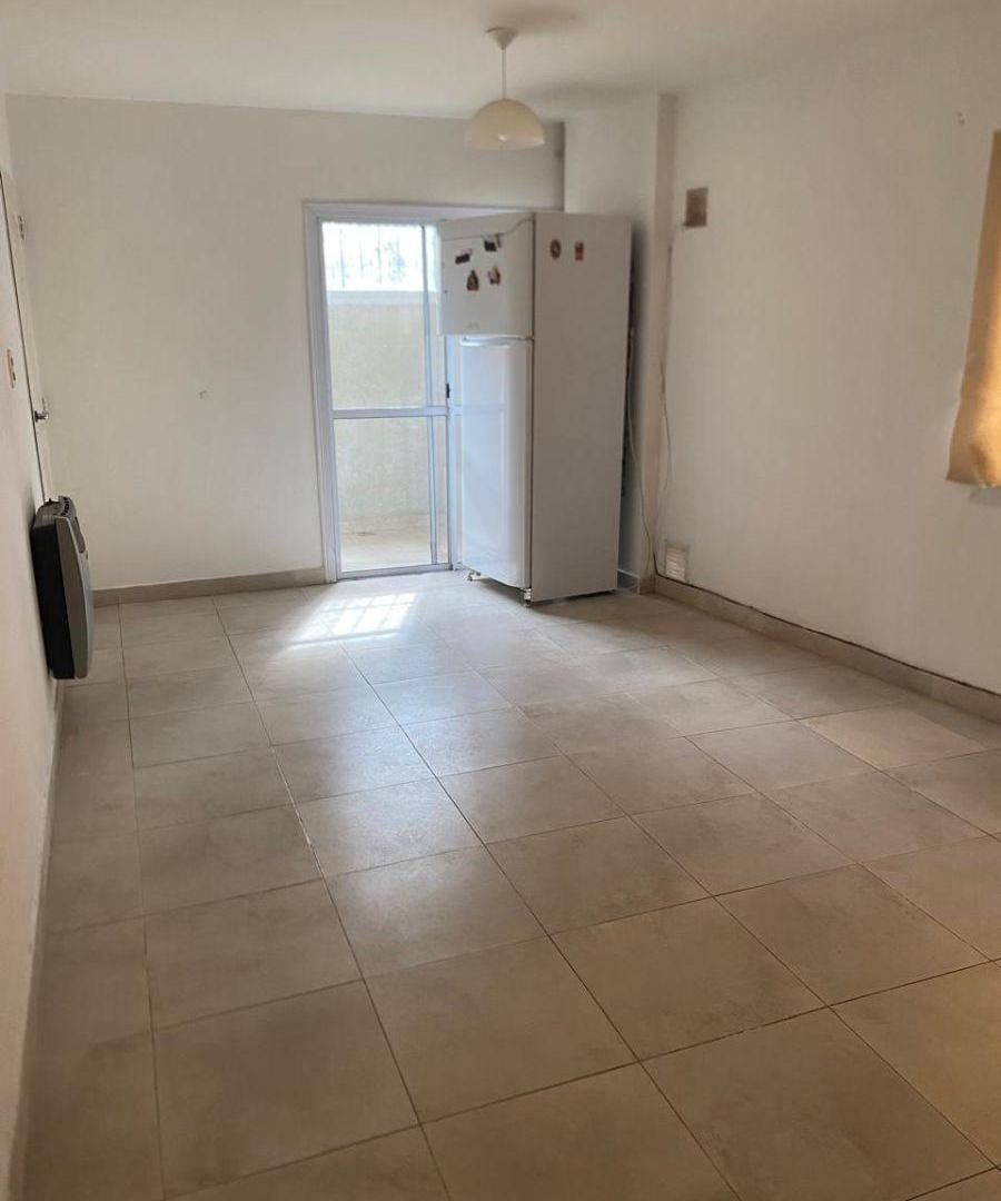 Foto de SE ALQUILA DEPARTAMENTO EXCELENTE UBICACION EN CALLE ALBERDI N°881 DE, imagen 3