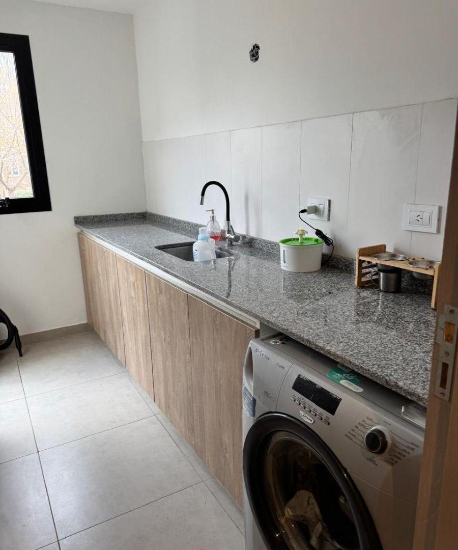 Foto de SE VENDE CASA EN B° PRIVADO TERRAZAS PARK MAIPU, imagen 4
