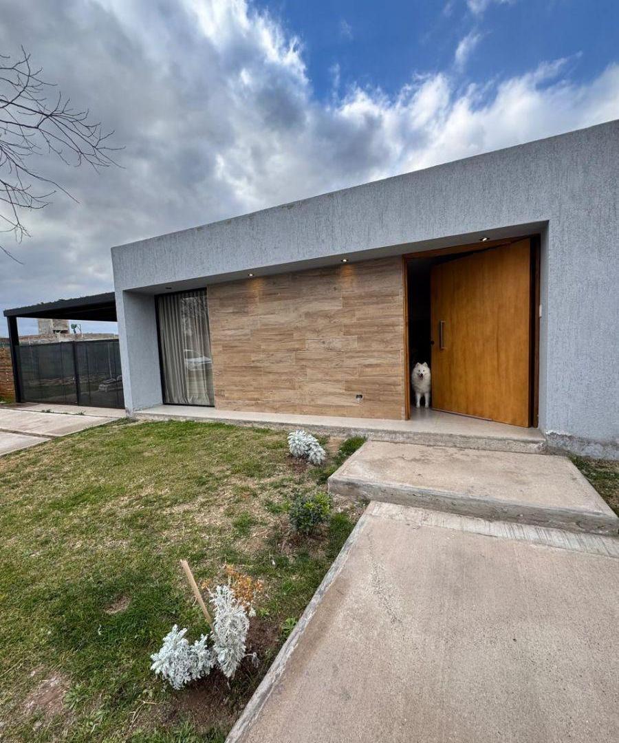 Foto de SE VENDE CASA EN B° PRIVADO TERRAZAS PARK MAIPU, imagen 1