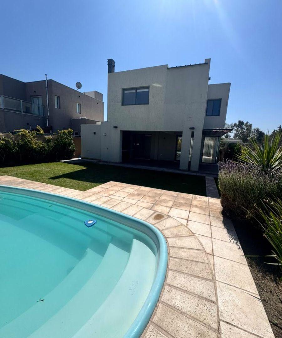 Foto de SE ALQUILA HERMOSA CASA EN B° ALTO TERRADA , CALLE TERRADA N°7501, imagen 3