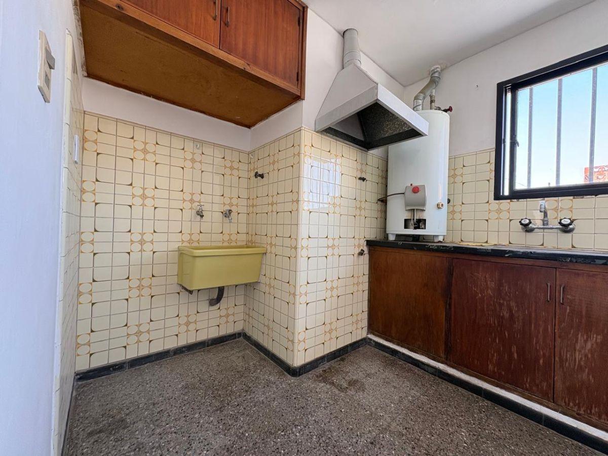 Foto de SE ALQUILA DEPARTAMENTO CALLE LAFINUR N°445 GUAYMALLEN, imagen 3