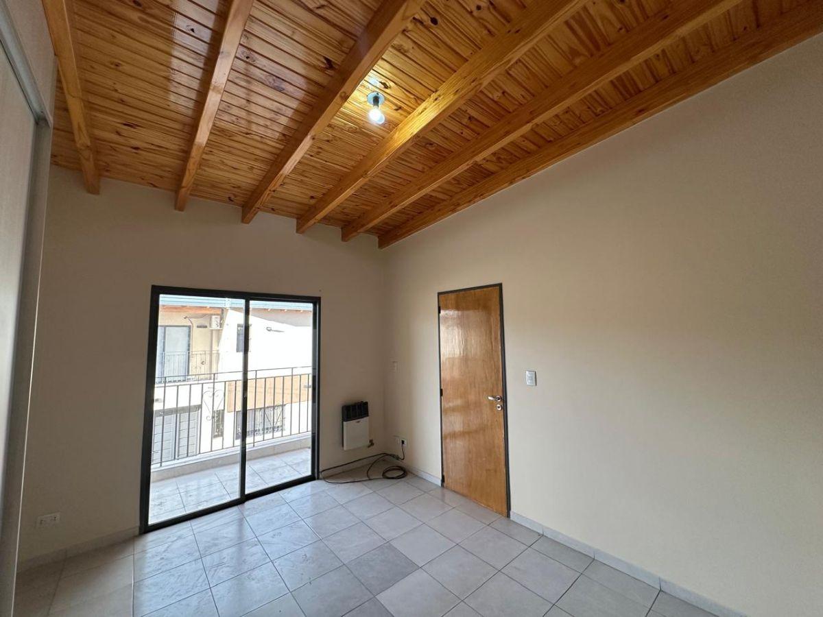 Foto de SE ALQUILA DUPLEX VICTOR HUGO N°3450 GUTIERREZ MAIPU, imagen 3