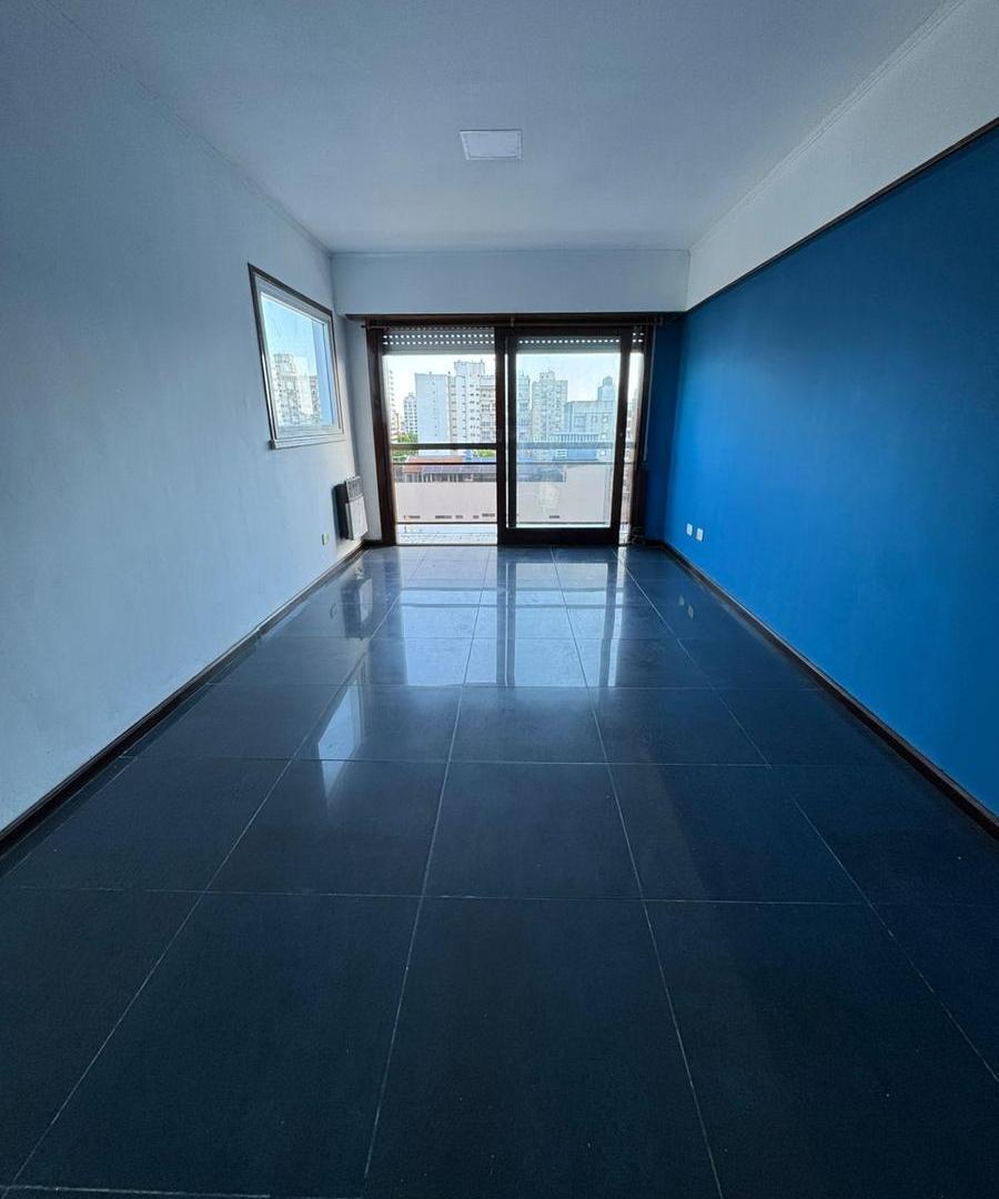Departamento en semipiso de 3 ambientes en Macrocentro