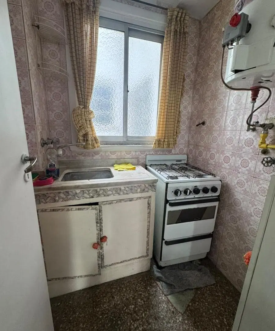Alquiler 24 meses Departamento 2 ambientes a la calle en Plaza Mitre 5