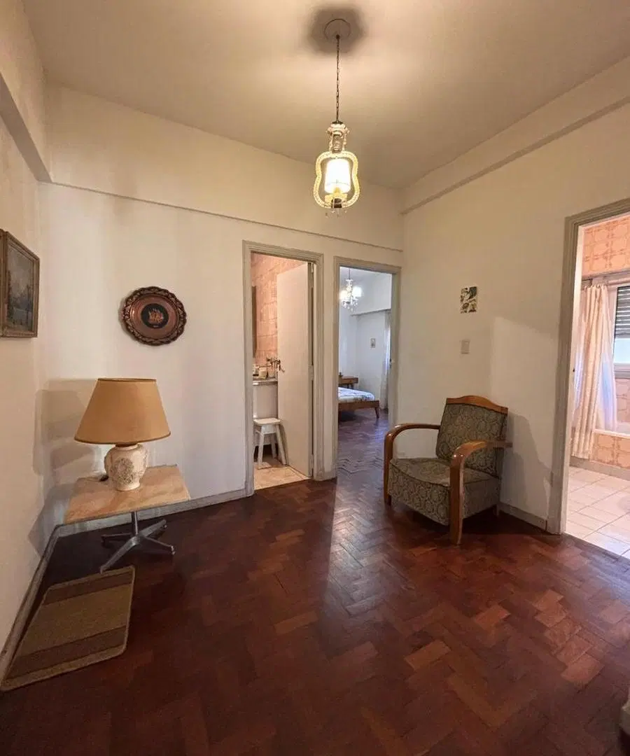 Departamento de 3 ambientes mas dependencia en Plaza Mitre 4