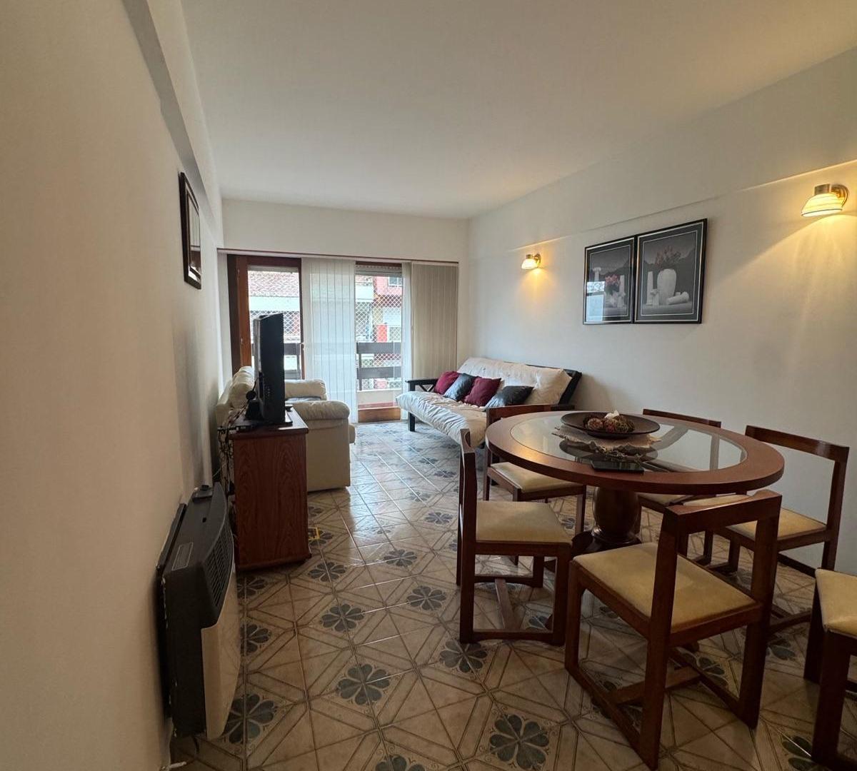 Foto de Departamento 24 meses 2 amb en La Perla, imagen 1