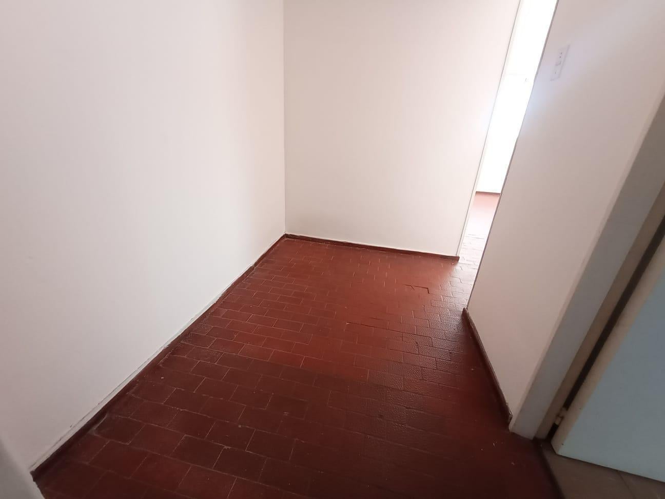 Foto de Departamento en alquiler anual en La Perla, imagen 2