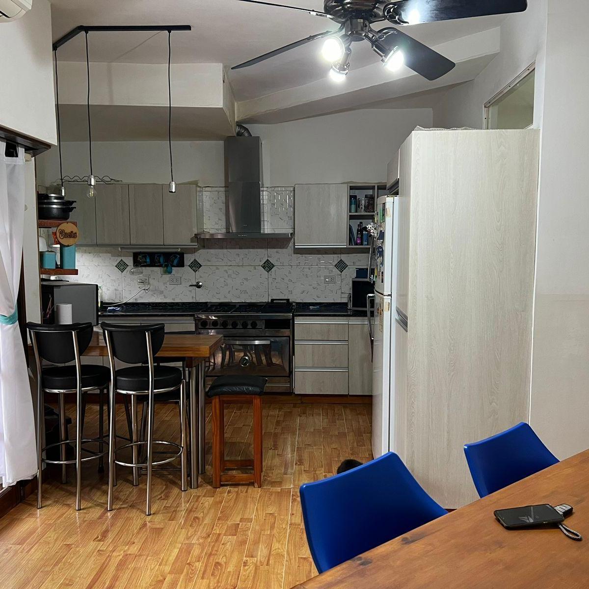 Propiedad de 4 Dorm. Zona Residencial (Bolivar y Avellaneda) 5