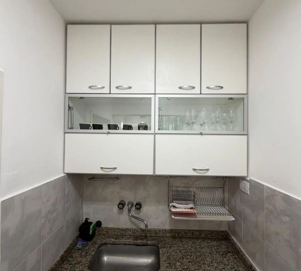 Departamento 2 ambientes amoblado en la Perla 4