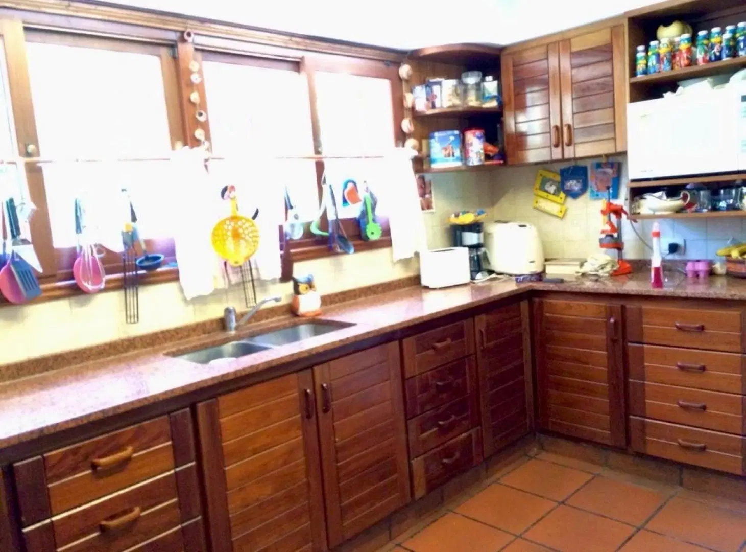 Casa Venta en el Bosque Peralta Ramos, 4 ambientes con pileta. 3