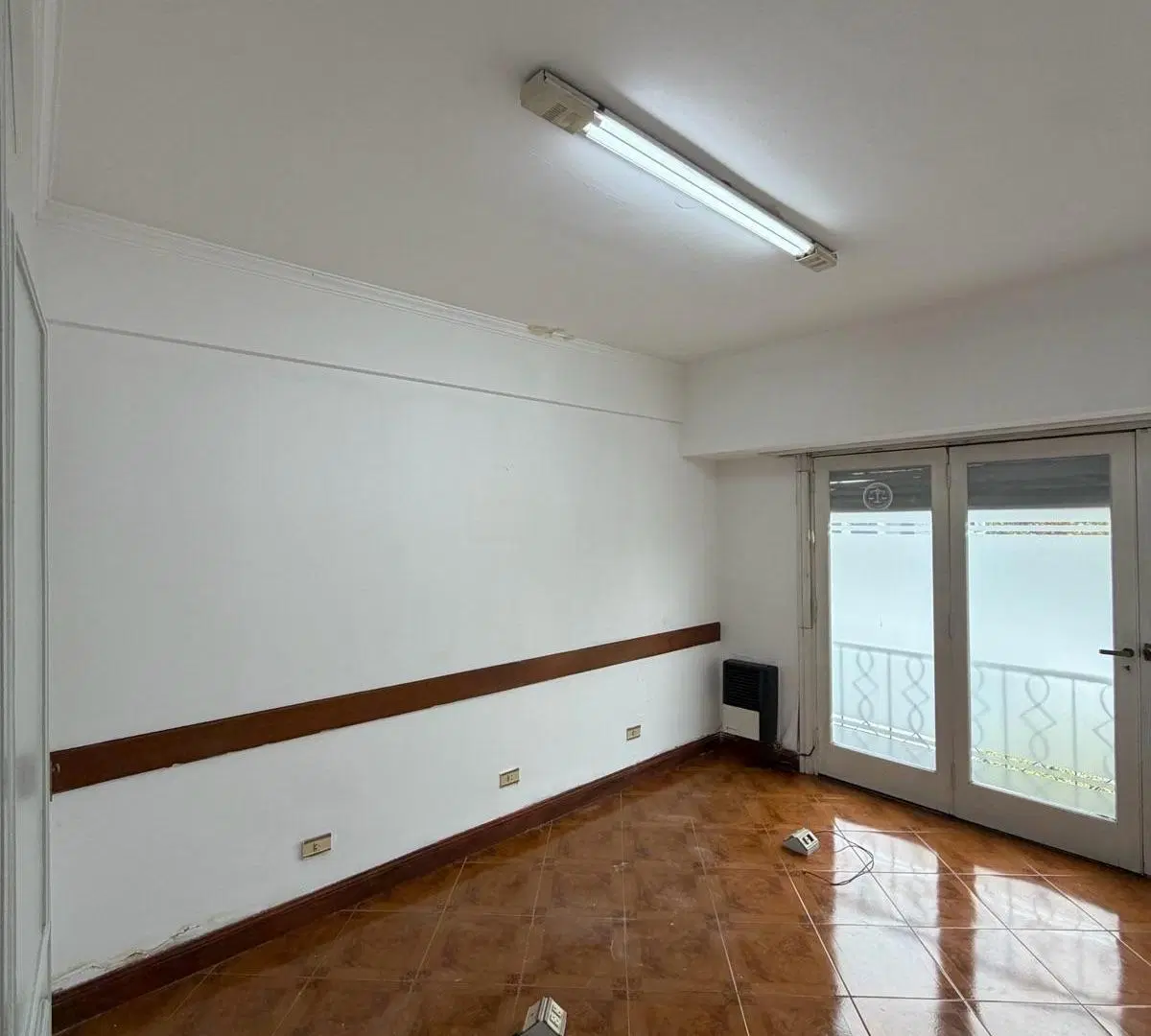 Departamento en venta sobre avenida independencia. 5