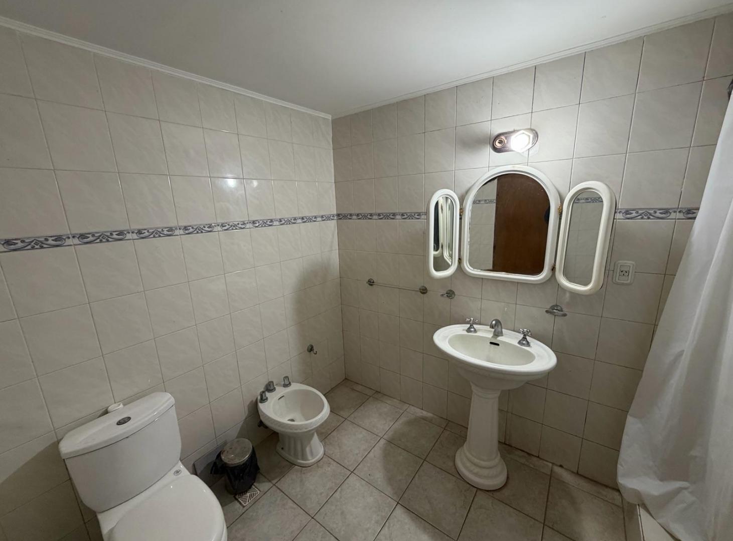 Foto de Casa 5 ambientes en alquiler pir 24 meses, ubicada en Barrio alfar., imagen 4