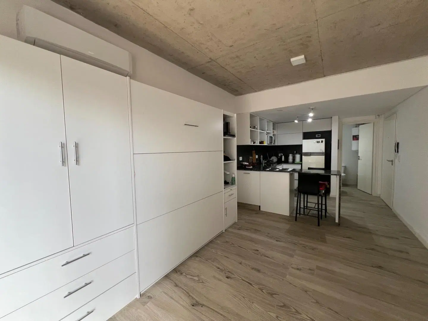 DEPARTAMENTO EN VENTA EN CASEROS 1