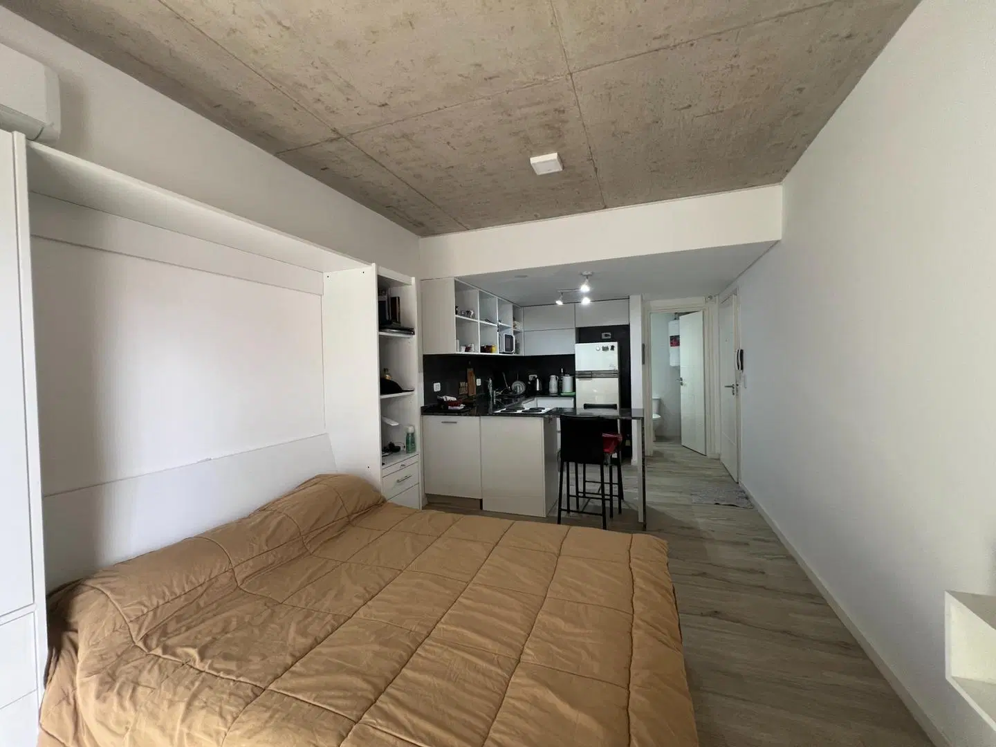 DEPARTAMENTO EN VENTA EN CASEROS 5